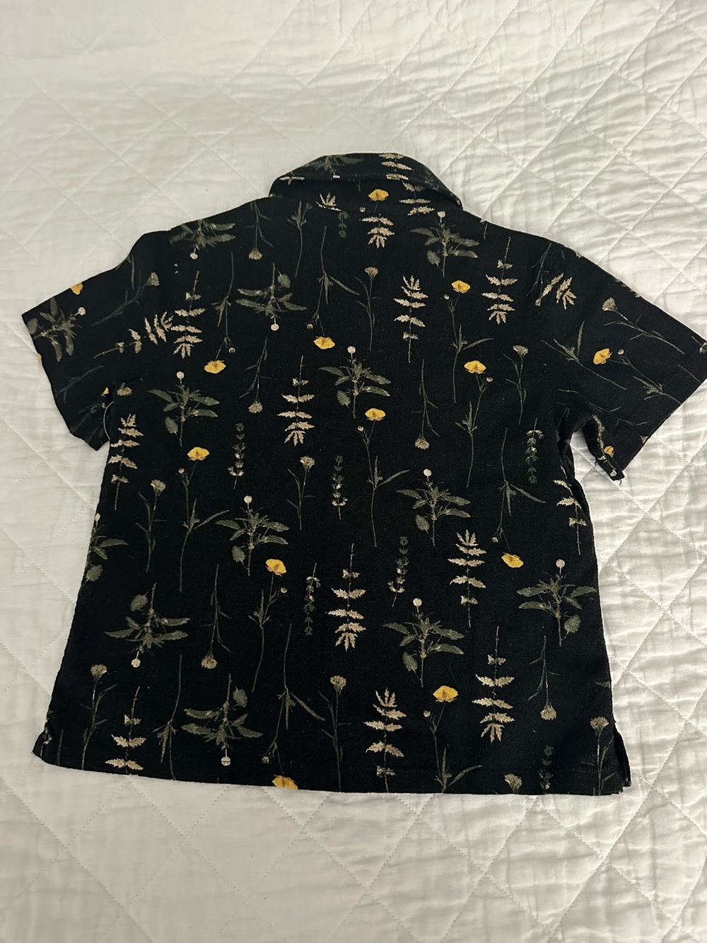 NWT Old Navy Linen Black Botanical Floral Print Button Down Shirt Size 3T - Picture 3 of 5
